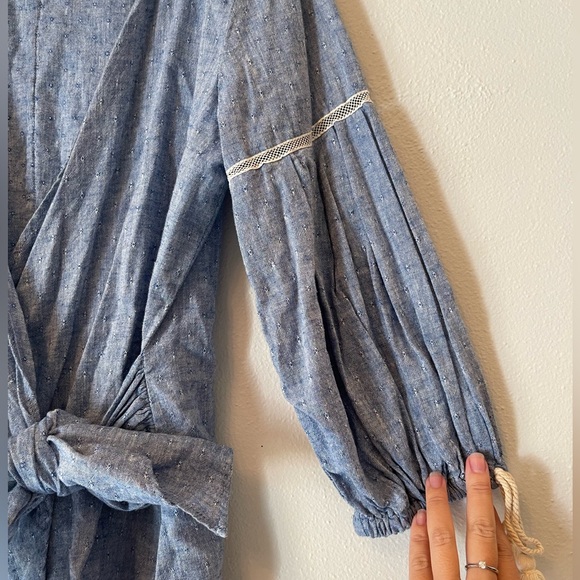 Zara blue linen cotton blend wrap-around blouse bow tie tassel cinched sleeve - Picture 3 of 9